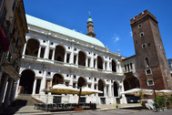 Piazza Erbe a Vicenza Piazza Erbe a Vicenza
