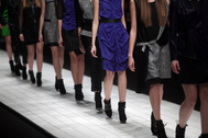 A NOVENTA, UNA ORIGINALE SFILATA DI MODA A NOVENTA, UNA ORIGINALE SFILATA DI MODA