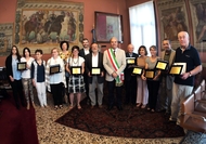 Foto di gruppo dopo la consegna dei riconoscimenti (ph. Comune di Vicenza) Foto di gruppo dopo la consegna dei riconoscimenti (ph. Comune di Vicenza)
