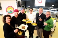 Una rappresentanza dei Ristoratori delle Terre Vulcaniche con il direttore del Consorzio Gambellara Franco Cavallon Una rappresentanza dei Ristoratori delle Terre Vulcaniche con il direttore del Consorzio Gambellara Franco Cavallon