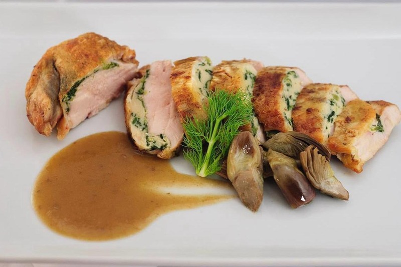 Faraona disossata ripiena al Broccolo Fiolaro, un piatto della Trattoria Cortese