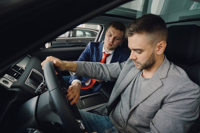 QUINTO SEGNO PIÙ CONSECUTIVO PER IL MERCATO DELL'AUTO