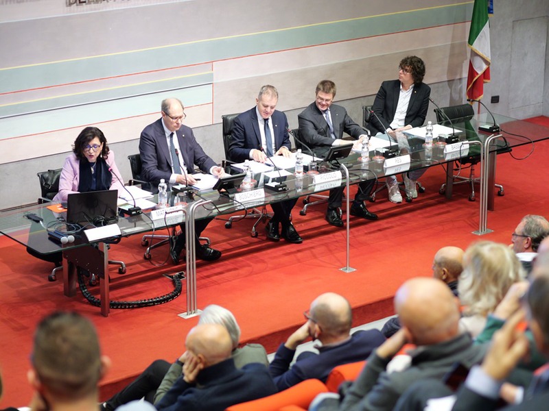L’ASSEMBLEA DI CONFCOMMERCIO VICENZA: “IL TERZIARI