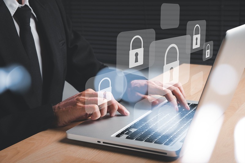 PRIVACY: IL DATORE DI LAVORO NON PUÒ DIFFONDERE I MOTIVI DELL’ASSENZA DEI DIPENDENTI