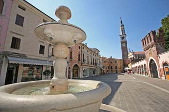 Un'immagine del centro di Thiene