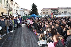 I bambini sul palco di "Natale a Breganze"