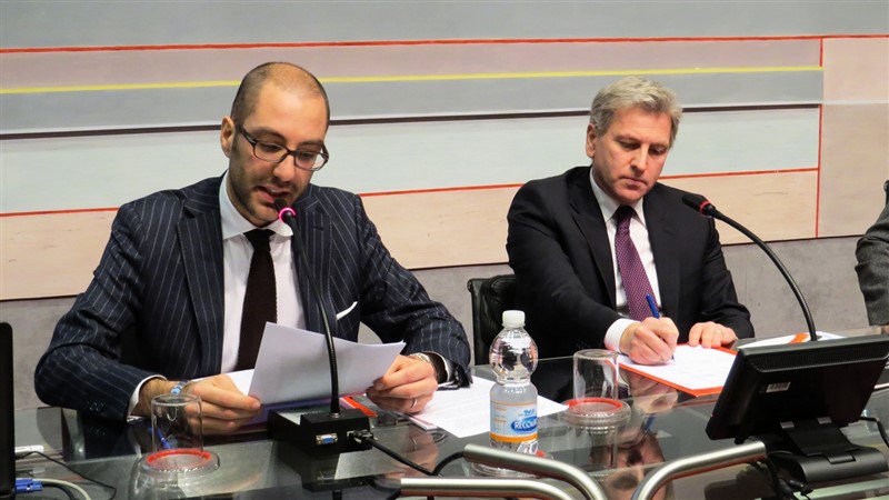 Da sinistra, Matteo Garzaro e Massimo Torti durante l'assemblea di Federmoda-Confcommercio VBicenza