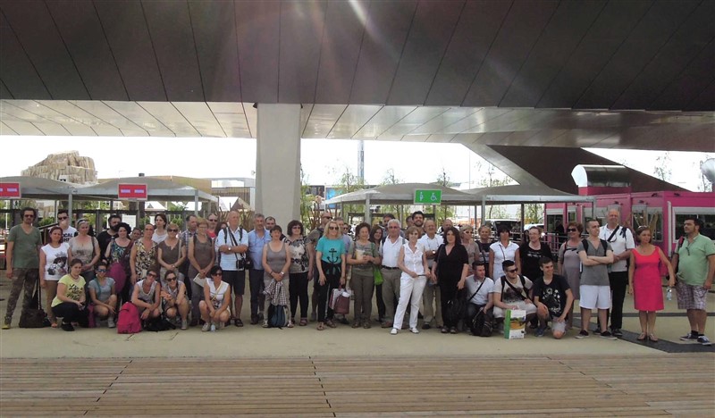 Foto di gruppo per i soci che hanno visitato l'Expo di Milano con Confcommercio Vicenza