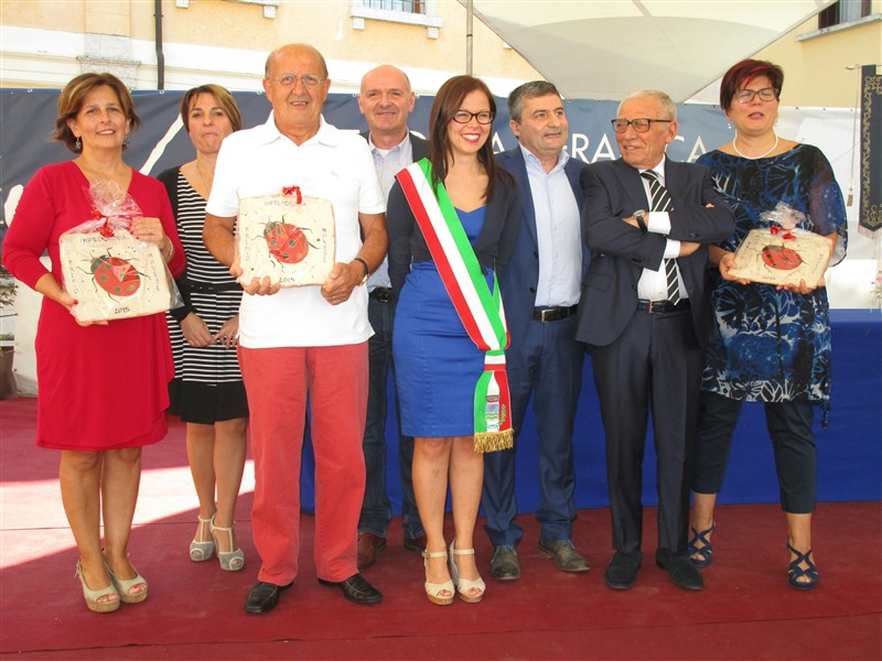 Gli imprenditori premiati con il presidente della delegazione Marino Abriani e il sindaco Chiara Luisetto