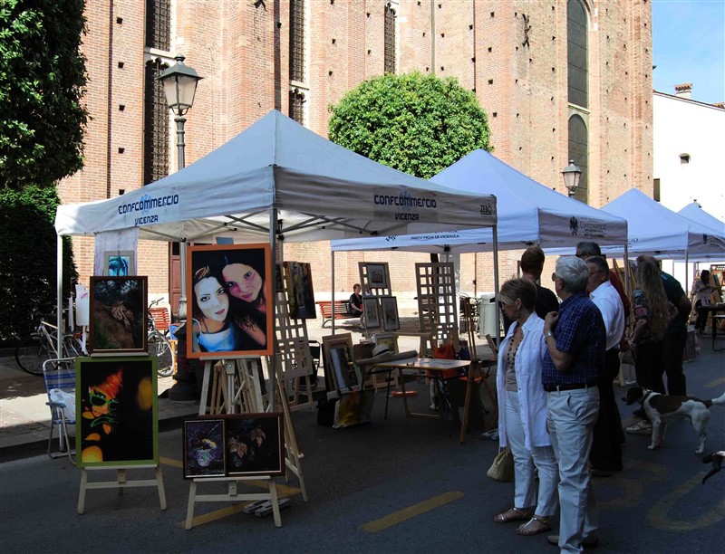 Corso Fogazzaro in una precedente edizione di "Montmartre a Vicenza"