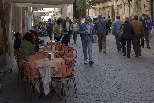 Un'immagine di corso Palladio a Vicenza, dove, da alcuni giorni, è tornato attivo il collegamento con il Centro Bus.