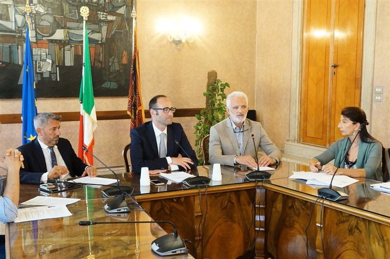 Un momento della conferenza stampa in cui è stato annunciato il nuovo bando