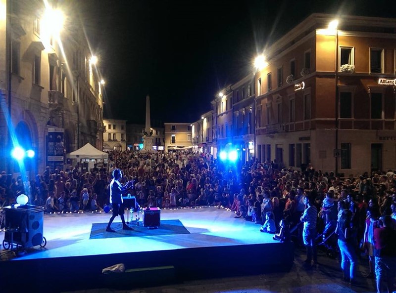 Foto dalla pagina Fb "Lonigo - I Venerdì di Luglio"