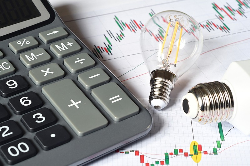 CARO ENERGIA: CRESCE L'INFLAZIONE, DIMINUISCONO CONSUMI (-6,5 MLD DI EURO) E PIL