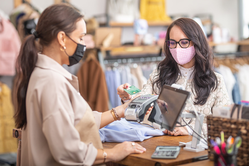 NEGOZI E CENTRI COMMERCIALI, ORA SERVE IL “GREEN P