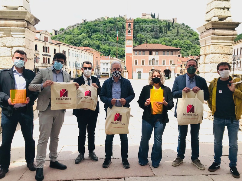 A MAROSTICA, DISTRIBUITO AI COMMERCIANTI UN KIT DI