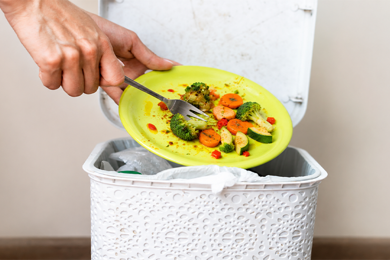 SPRECO ALIMENTARE: NELLA SPAZZATURA 6,6 MILIARDI DI EURO ALL'ANNO