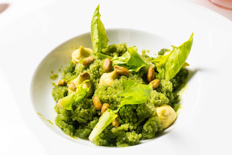 “Acetosella Frozen morbido di pistacchio e cicoria”, chef Alberto Basso: piatto a base di erba acetosella