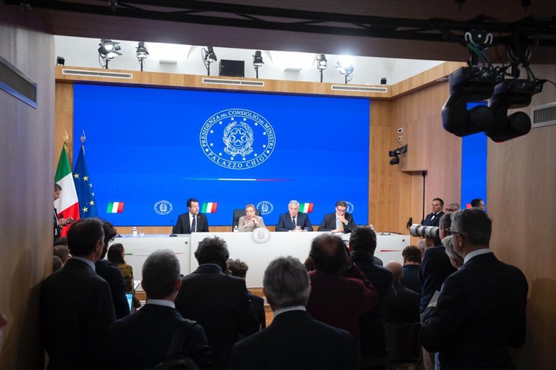 VIA LIBERA ALLA MANOVRA: IL GOVERNO PUNTA SU FISCO E FAMIGLIA
