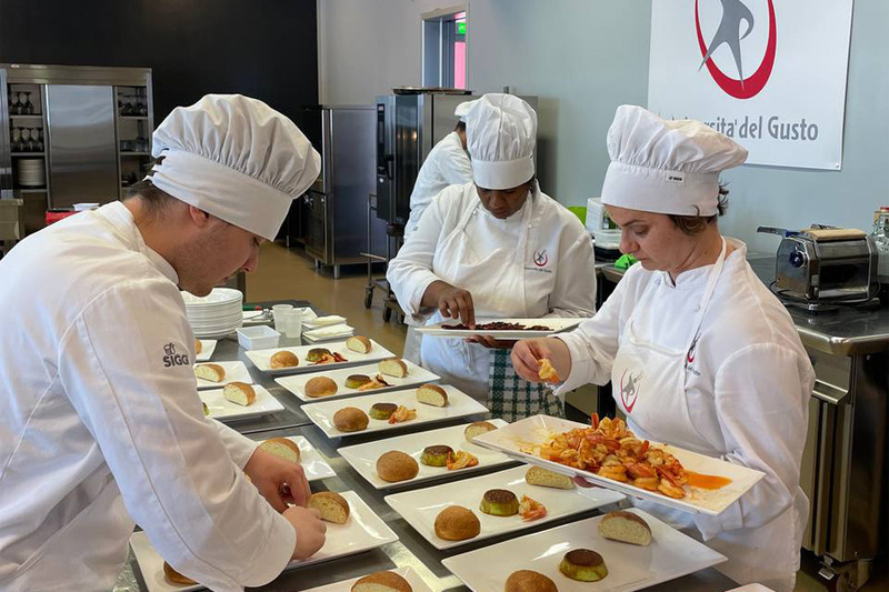 BORSA DI STUDIO PER CHI FREQUENTA CORSI FOOD E RISTORAZIONE