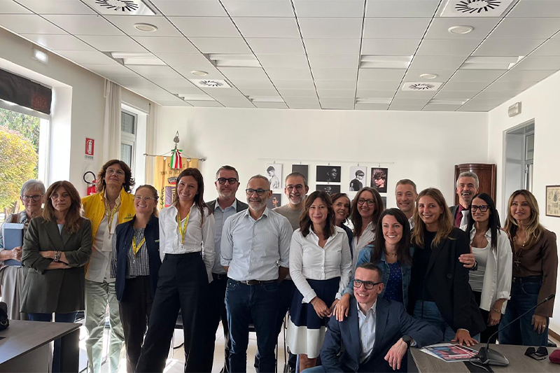 Foto di gruppo dei relatori alla conferenza stampa di presentazione