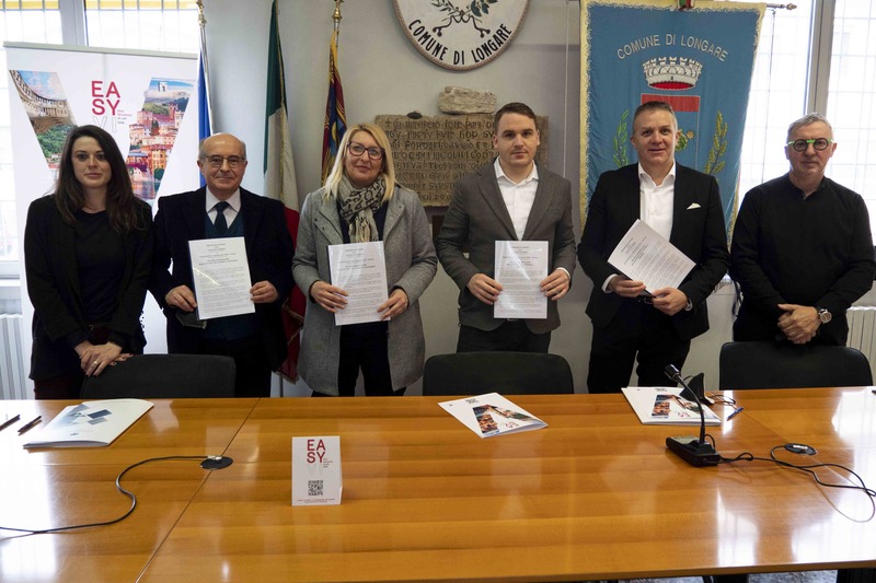 Foto di gruppo alla firma dei Protocolli d'Intesa