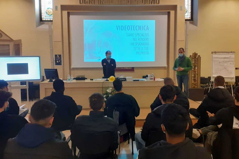 DA VIDEOTECNICA LEZIONI HIGH TECH AGLI STUDENTI