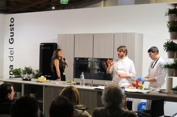 Il cooking show dello chef stellato Giuliano Baldessari tenutosi lo scorso weekend all'Arena del Gusto