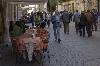 Un'immagine di corso Palladio a Vicenza, dove, da alcuni giorni, è tornato attivo il collegamento con il Centro Bus.