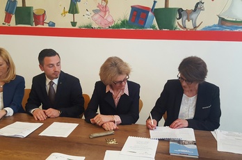 La firma dell'accordo in Fondazione Marzotto