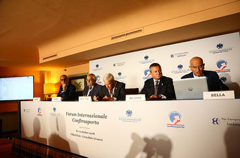 La conferenza di apertura del Forum di Cernobbio