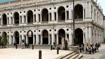 Plateatici chiusi in piazza dei Signori (Foto Comune di Vicenza)