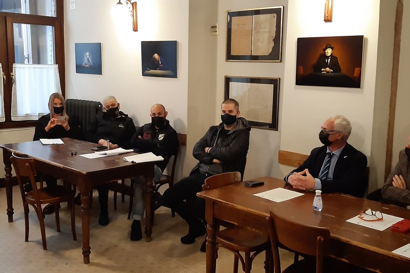 UN'IMMAGINE DELLA CONFERENZA STAMPA DI PRESENTAZIONE DELL'INIZIATIVA