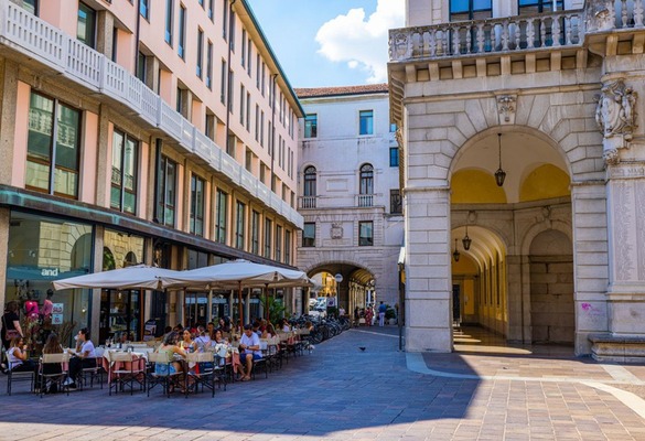 STAI VALUTANDO DEGLI INVESTIMENTI? NON LASCIARTI SFUGGIRE IL BANDO DISTRETTI DEL COMMERCIO