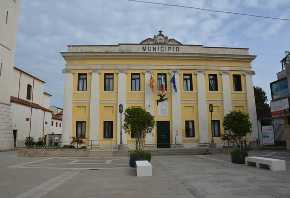 CAMISANO: I NEGOZI FESTEGGIANO CON I DICIOTTENNI