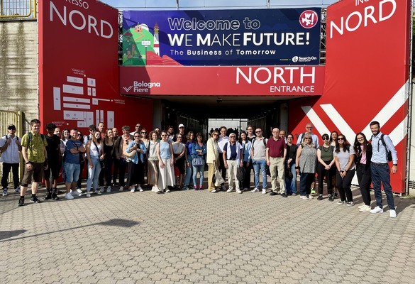 Foto di gruppo per gli associati Confcommercio che hanno partecipato alla visita della fiera WMF