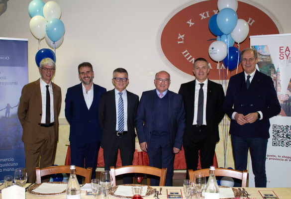 BARBARANO MOSSANO: UNA SERATA DI FESTA CELEBRA IL COMMERCIO