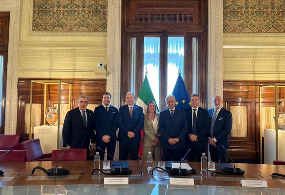 La foto ufficiale dell'incontro