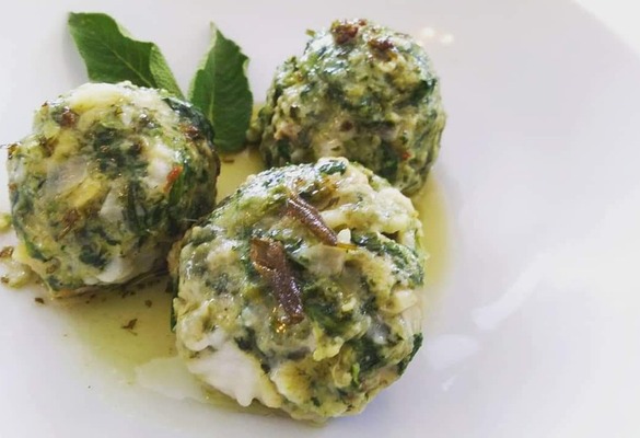 Canederli con tarassaco e formaggio Asiago Dop - Ristorante Campomezzavia