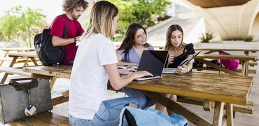 CONFCOMMERCIO, ESAC E SCUOLA INSIEME PER I GIOVANI