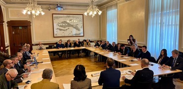 Un'immagine del tavolo di confronto in regione (Foto Pagina Facebook Massimo Bitonci)