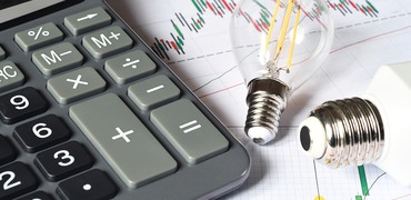 CARO ENERGIA: CRESCE L'INFLAZIONE, DIMINUISCONO CONSUMI (-6,5 MLD DI EURO) E PIL
