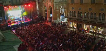 VICENZA IN FESTIVAL, MUSICA LIVE E COMICITÀ IN PIAZZA DEI SIGNORI