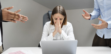VIOLENZA E MOLESTIE NEGLI AMBIENTI DI LAVORO