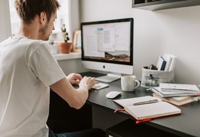 UN BANDO AIUTA I GIOVANI AD AVVIARE UN’IMPRESA O UN’ATTIVITÀ DI LAVORO AUTONOMO