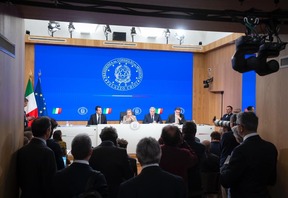 VIA LIBERA ALLA MANOVRA: IL GOVERNO PUNTA SU FISCO E FAMIGLIA