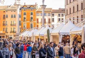 AD OTTOBRE, NEL CENTRO STORICO DI VICENZA, ARRIVA CIOCCOLANDOVI 2025