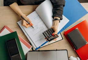 BILANCI DELLE FAMIGLIE SEMPRE PIÙ APPESANTITI DALLE SPESE OBBLIGATE