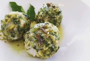 Canederli con tarassaco e formaggio Asiago Dop - Ristorante Campomezzavia