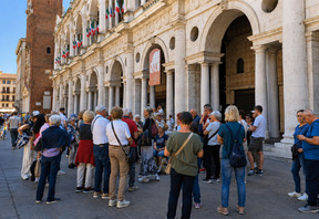 VICENZA: TRA MARZO E MAGGIO 2,1 MILIONI DI VISITE IN CENTRO STORICO